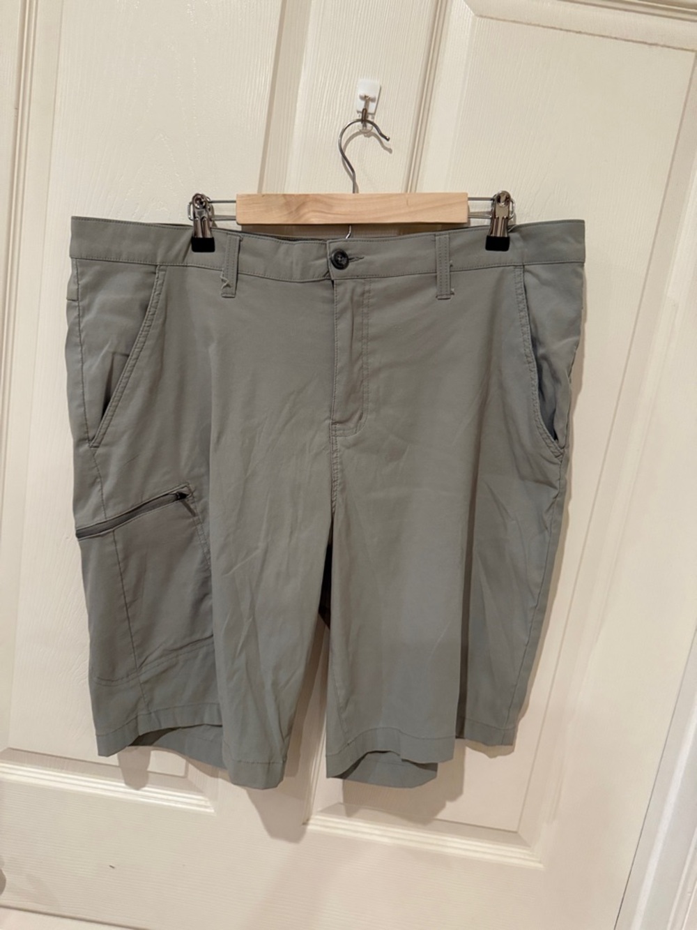 Men's Casual Golf grayish tan  Performance Shorts